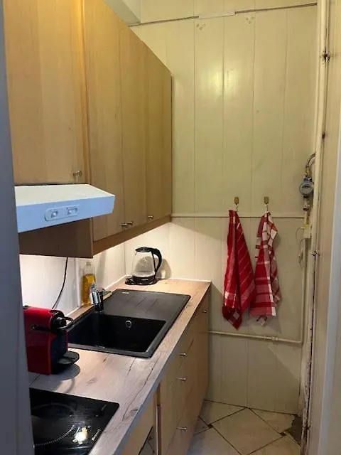 Appartement Charmant A Paris 20 Eme 아파트