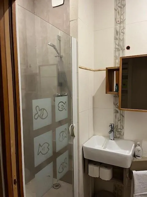 아파트 Appartement Charmant A Paris 20 Eme 프랑스
