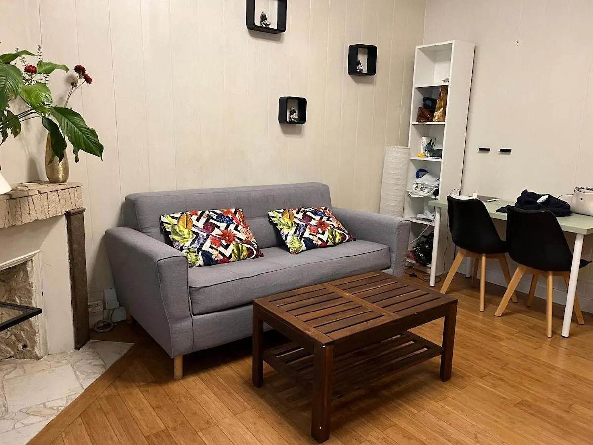 Appartement Charmant A Paris 20 Eme 0*,  프랑스